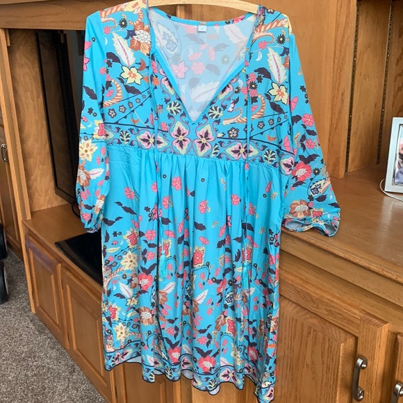 Dresses & Skirts - Cute, silky, soft dress.💕